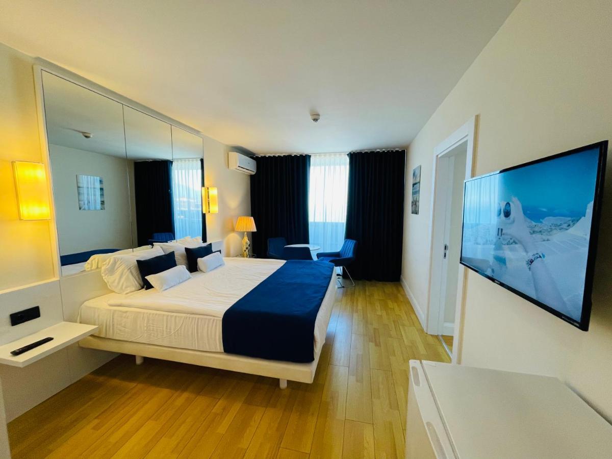 Seaside Vip40 Hotel Batumi Exterior photo