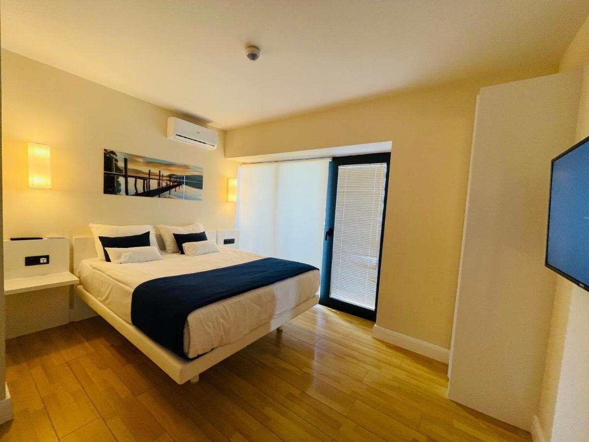 Seaside Vip40 Hotel Batumi Exterior photo
