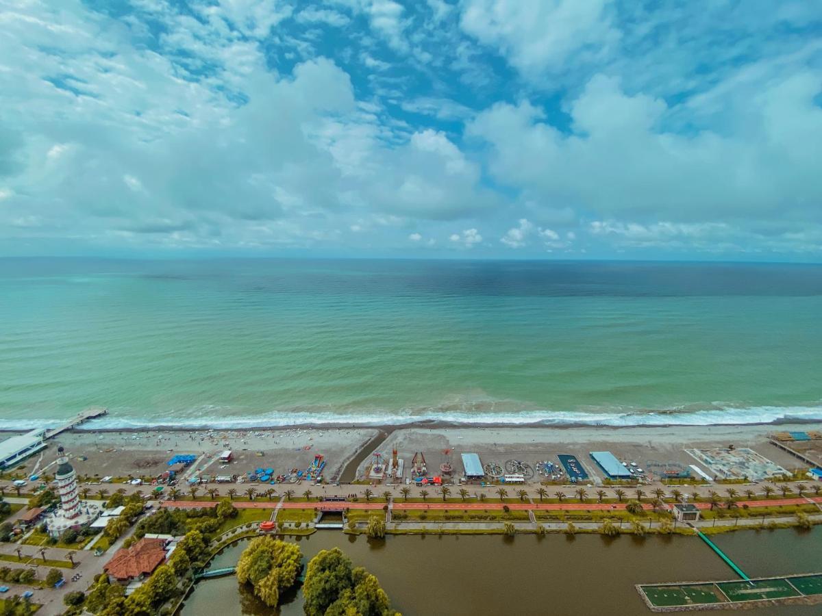 Seaside Vip40 Hotel Batumi Exterior photo