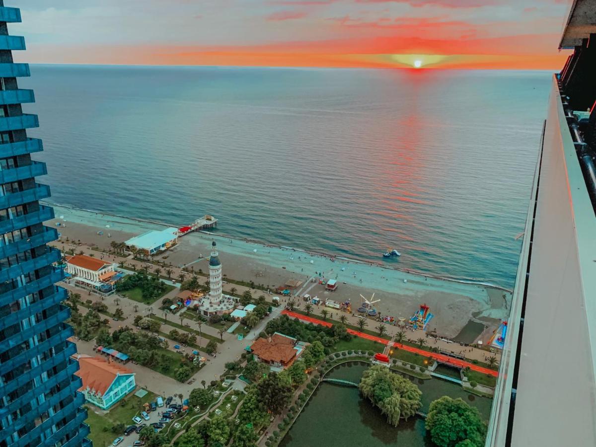 Seaside Vip40 Hotel Batumi Exterior photo